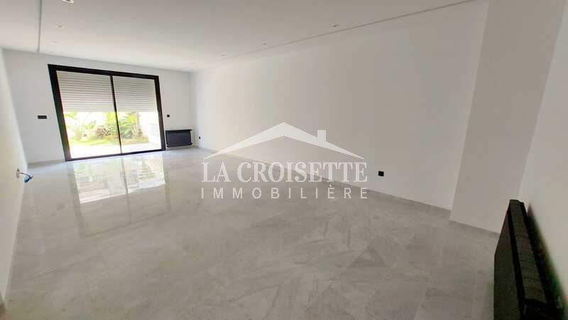 Appartement S+3 avec jardin et piscine à Ain Zaghouan